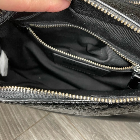 MARC JACOBS The Soft Box 23 Leather Crossbody In Black - Picture 6 of 9